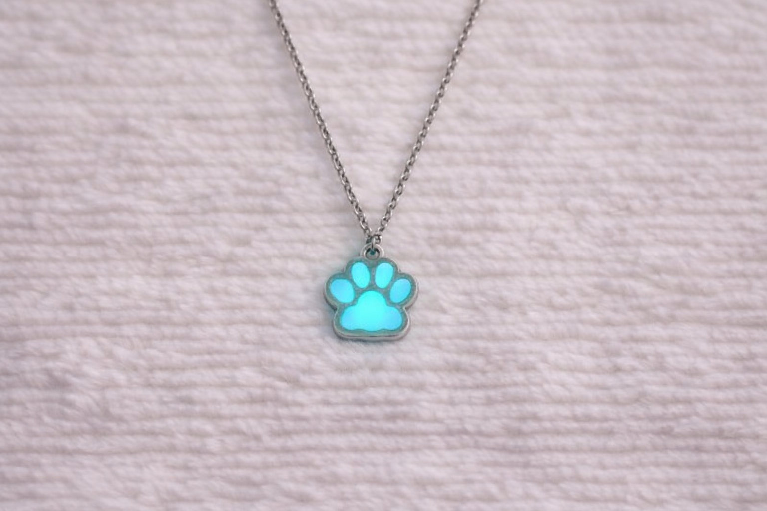Light That Stays Paw Print Necklace - Image 3